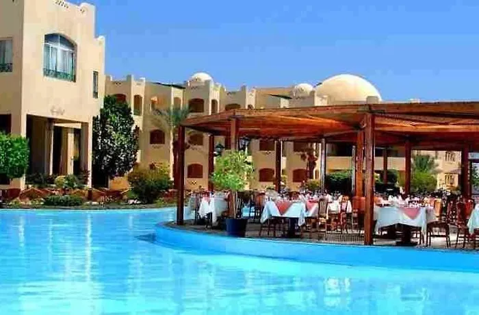 Курортный комплекс Tia Heights Makadi Bay 5*
