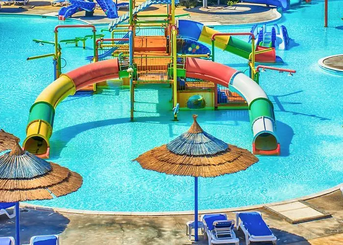 Курортный комплекс Tia Heights Makadi Bay