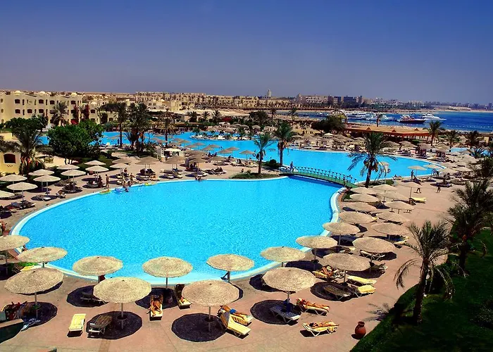 Курортный комплекс Tia Heights Makadi Bay