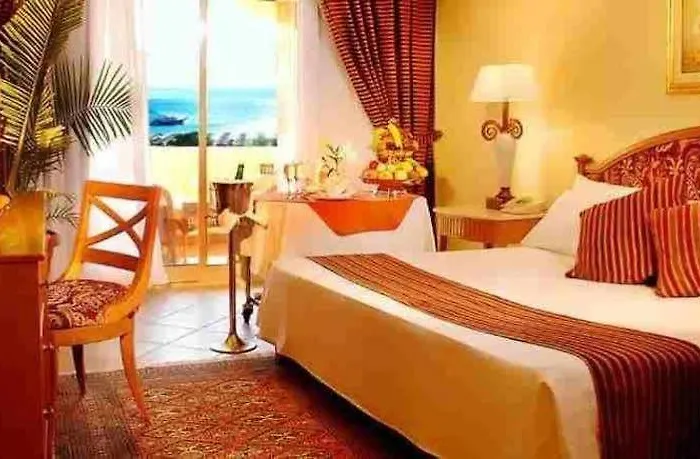Tia Heights Makadi Bay Курортный комплекс 5*
